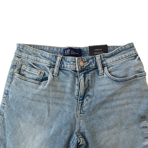NWT Gap Size 2/26 Bermuda Short 9" Light Wash Mid Rise Stretch Denim 99% Cotton - Picture 6 of 8
